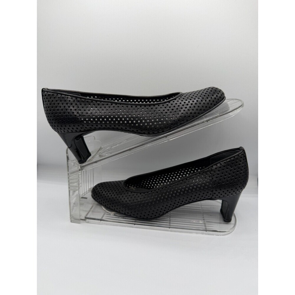 Stuart Weitzman Womens Perforated Slip On Leather Heels Size M6.5